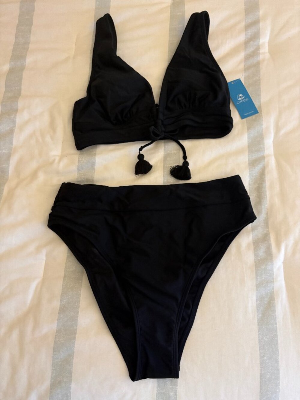 Black Cupshe Bikini (NWT!)